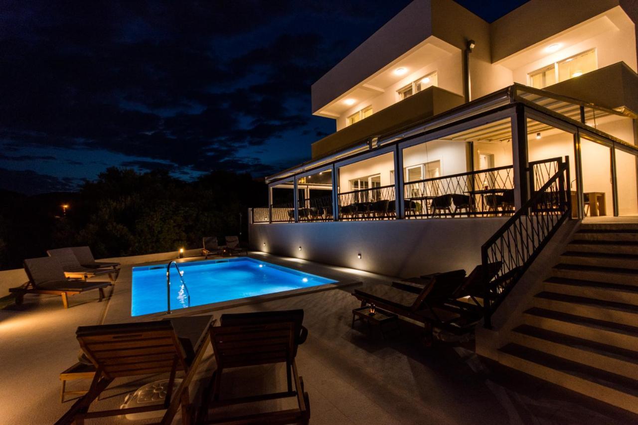 Luxury Villa Magico Slatine Exterior foto
